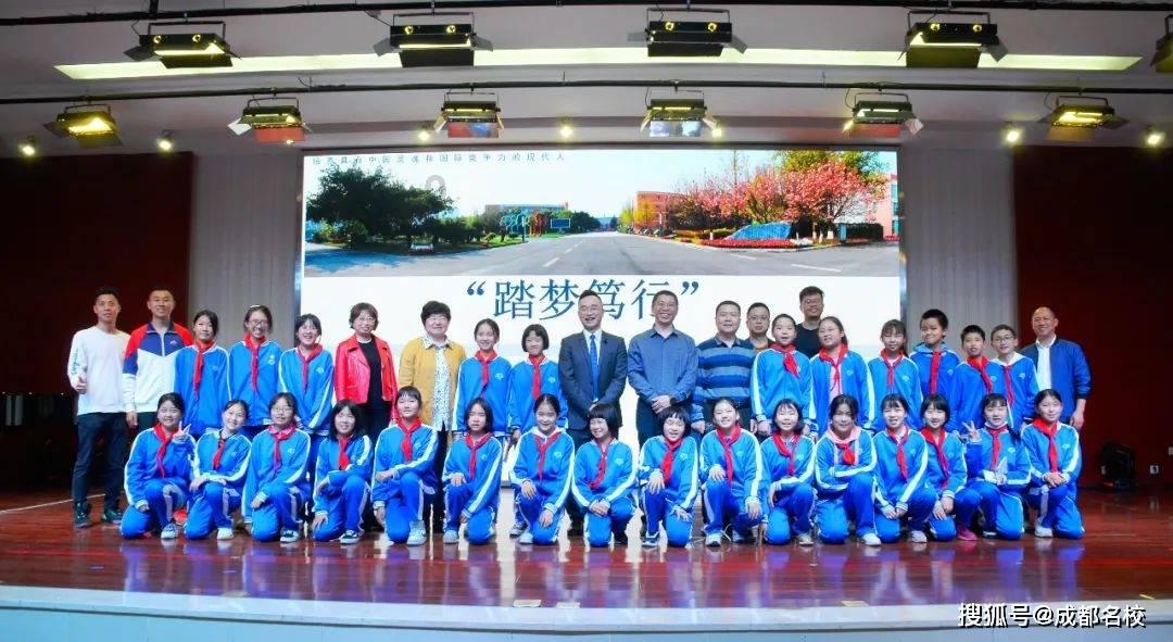 《萌探》迎来“鸡腿”夫妇,李沁自爆真实体重,杨紫一脸不可信