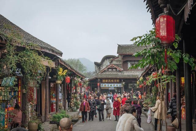 逃离倒影森林
