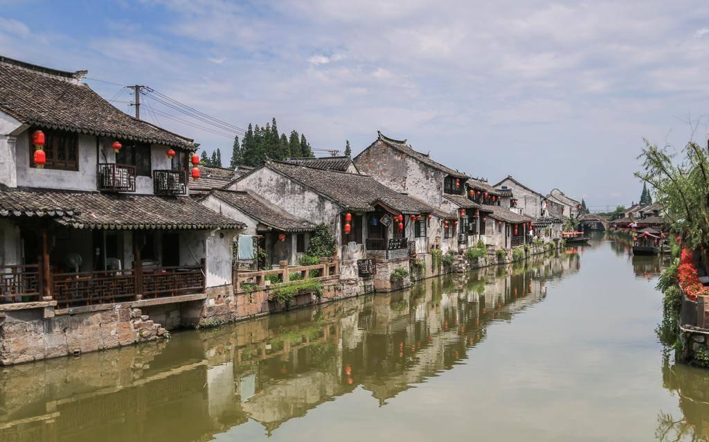 各们帮忙看一下，为什么spring引用不到jdbcTemplate游戏画面